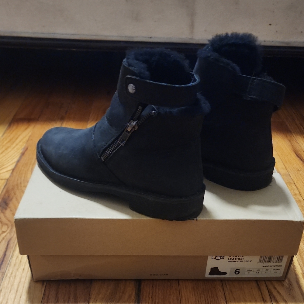 UGG Women's Kayel Leather Ankle Boots
